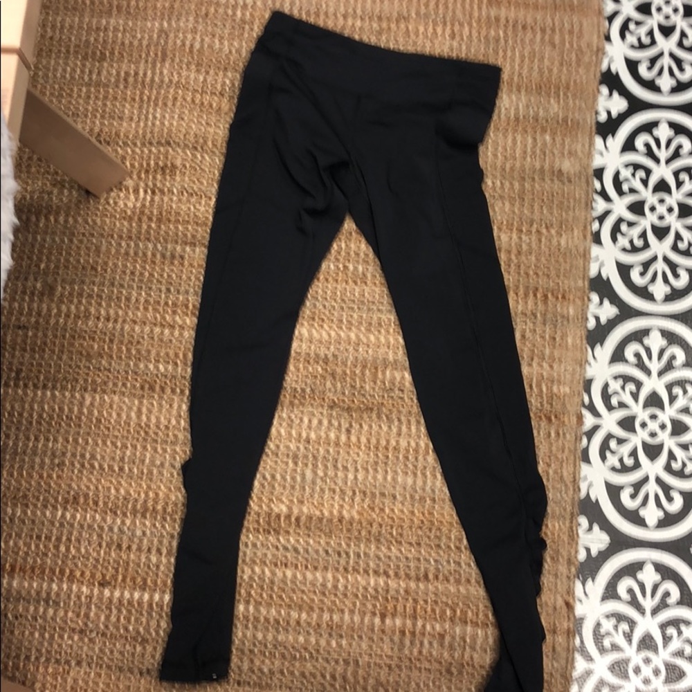 Lululemon speed tight with angle details